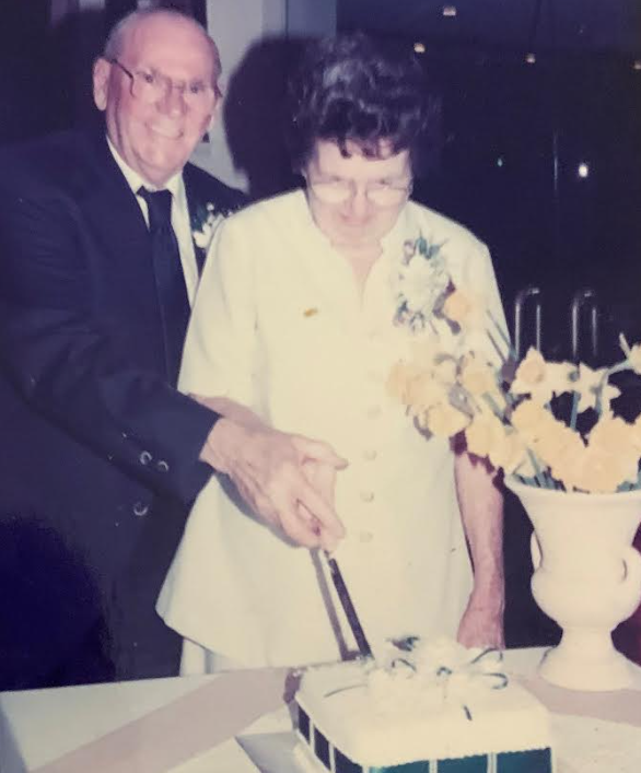 Arthur and Theresa Harvey on their 60th wedding anniversary in 2002.