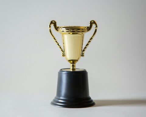 https://unsplash.com/photos/yellow-and-white-trophy-_XTY6lD8jgM