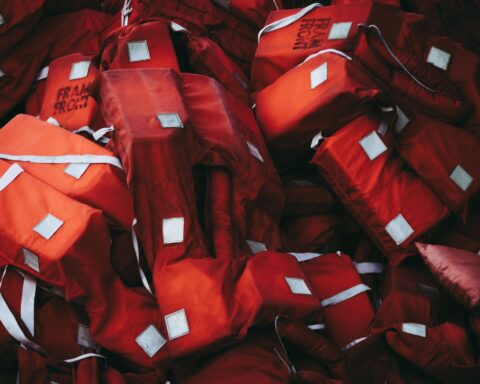 https://www.pexels.com/photo/orange-life-jackets-5291320/